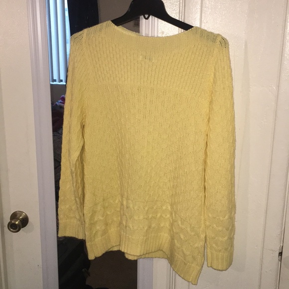 BRAND NEW Pastel Yellow Sweater- TAGS STILL ON🎉 - Picture 2 of 7